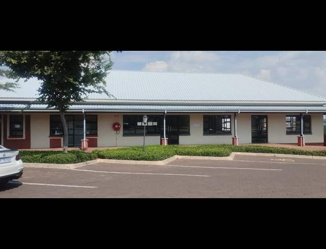 2 BEDROOM APARTMENT FOR SALE IN WATERFALL